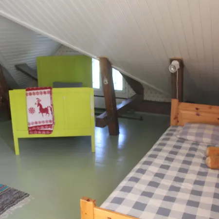 Majatalo Veikeae Vuohi 3*